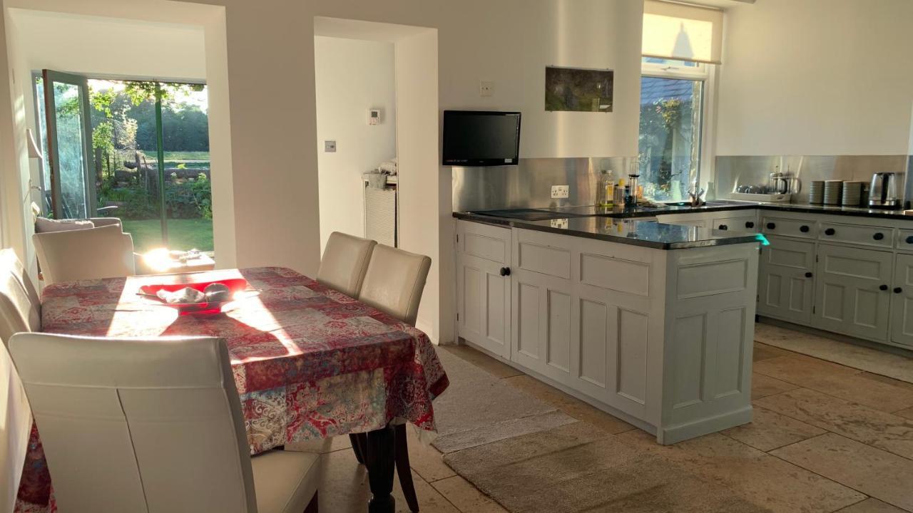 Spacious With Spectacular Views And Private Garden Villa บักซ์ตัน ภายนอก รูปภาพ